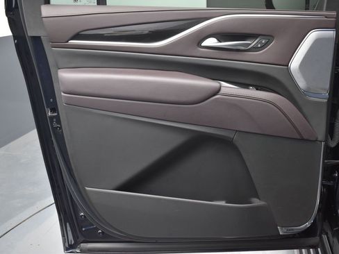 Certified 2023 Cadillac Escalade ESV Sport Platinum w/ LPO, ONYX Package image 28