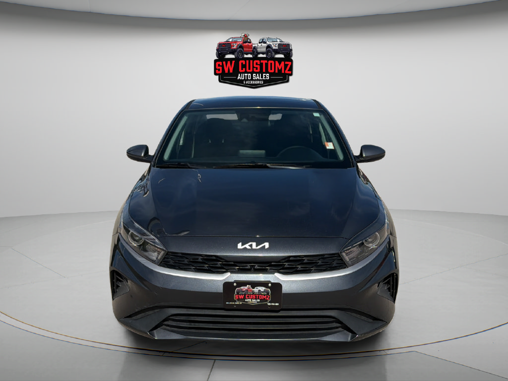 Used 2023 Kia Forte LXS FWD image 2