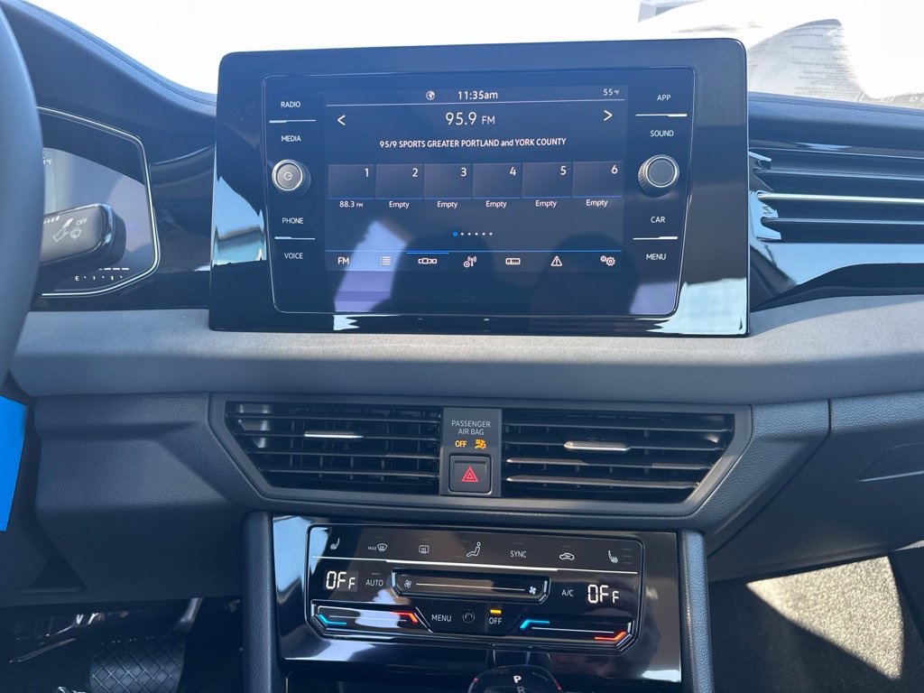 New 2027 Volkswagen Jetta SE FWD image 18
