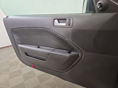 Used 2009 Ford Mustang GT image 25