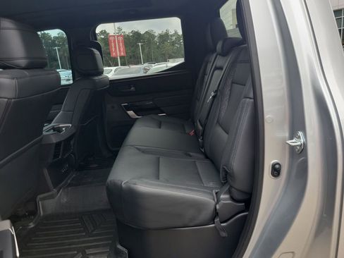 Used 2025 Toyota Tundra Limited AWD/4WD image 28