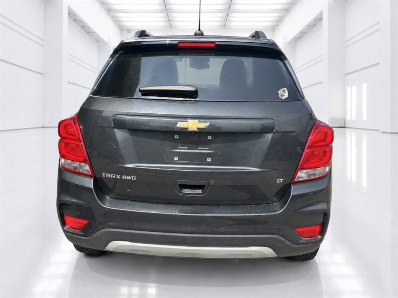 Used 2017 Chevrolet Trax LT w/ LT Convenience Package AWD/4WD image 4