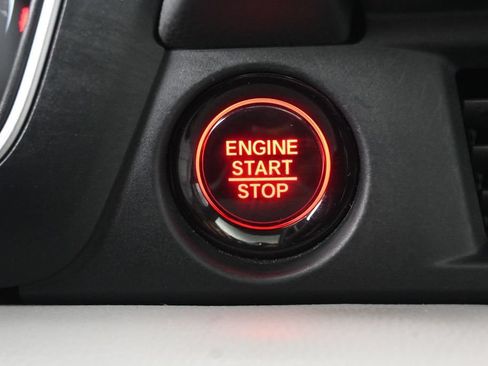 Certified 2024 Honda Pilot Touring image 26