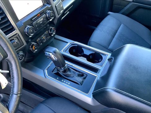 Used 2020 Ford F150 XLT w/ Equipment Group 302A Luxury AWD/4WD image 17
