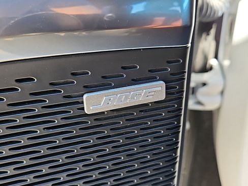 Used 2024 GMC Acadia Elevation image 13