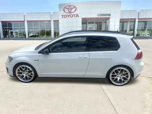 Used 2017 Volkswagen GTI S FWD image 37