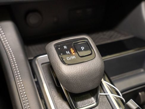 New 2026 Nissan Pathfinder Platinum image 13