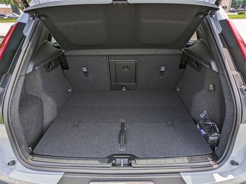 New 2026 Volvo XC40 B5 Ultra w/ Protection Package Premier image 13