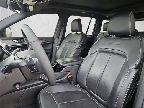 Used 2023 Jeep Grand Cherokee Overland AWD/4WD image 17