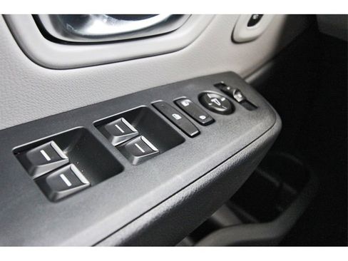 New 2025 Honda Pilot Touring image 17