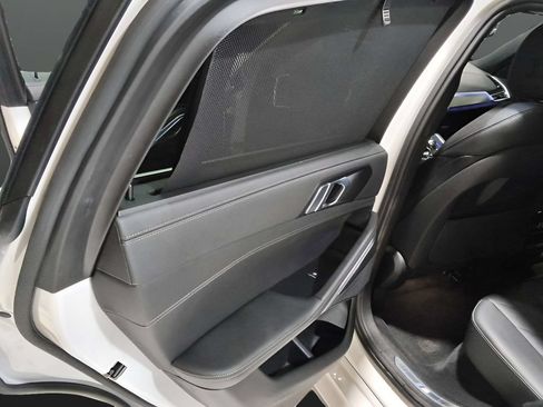 Used 2023 BMW X6 xDrive40i AWD/4WD image 29
