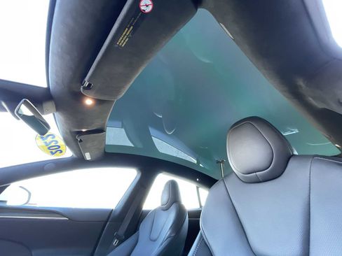 Used 2022 Tesla Model S Plaid image 16