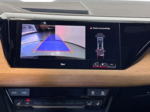 Used 2023 Audi e-tron GT Premium Plus image 14