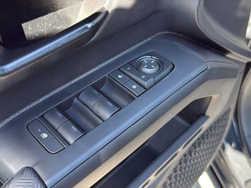 Used 2025 Toyota Tacoma SR5 image 17