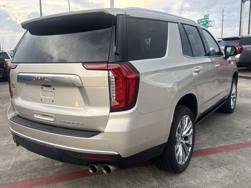 Used 2024 GMC Yukon Denali w/ Denali Reserve Package AWD/4WD image 14