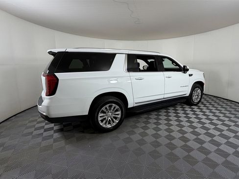 Used 2024 GMC Yukon XL SLT image 4