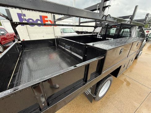 New 2025 Ford F450 XL w/ XL Chrome Package AWD/4WD image 34