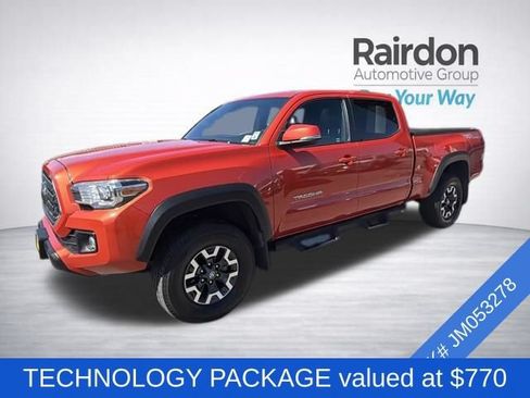 Used 2018 Toyota Tacoma TRD Off-Road w/ TRD Premium Off Road Package AWD/4WD image 3