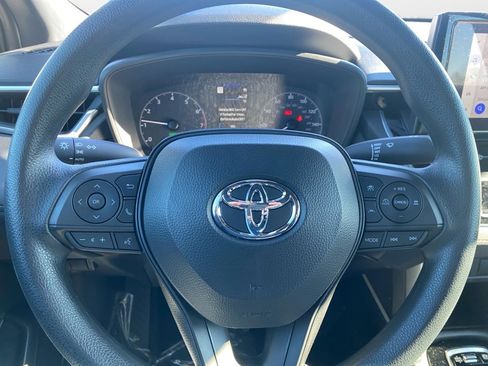 Used 2024 Toyota Corolla Cross AWD Hybrid image 12