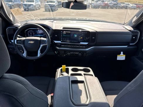 Used 2025 Chevrolet Silverado 1500 LT RWD image 41