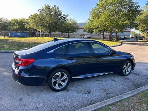Used 2019 Honda Accord EX image 5