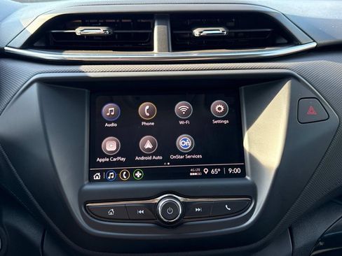 Used 2022 Chevrolet TrailBlazer LT image 3