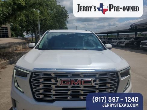 Used 2025 GMC Acadia Denali w/ LPO, Floor Liner Package FWD image 4