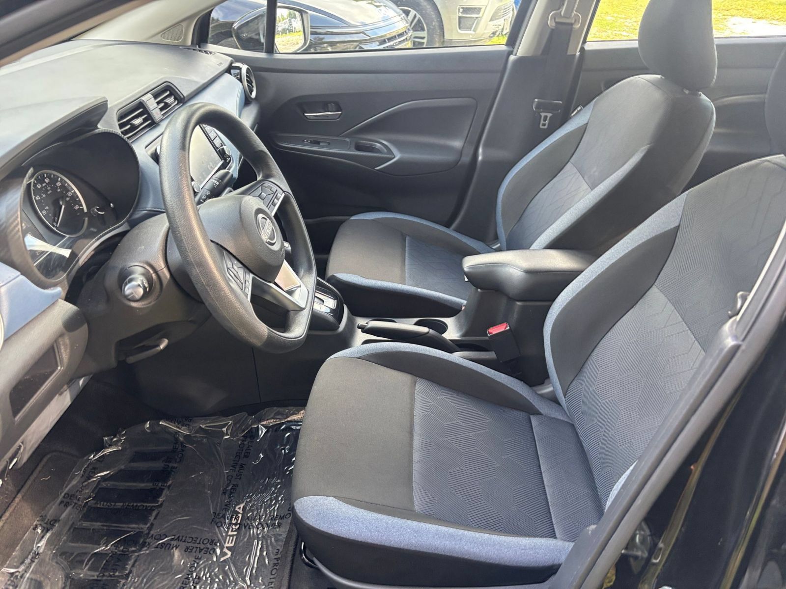 Used 2025 Nissan Versa SV FWD image 24