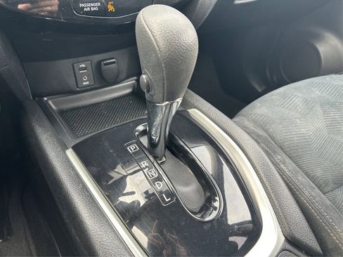 Used 2016 Nissan Rogue S w/ Appearance Package image 36