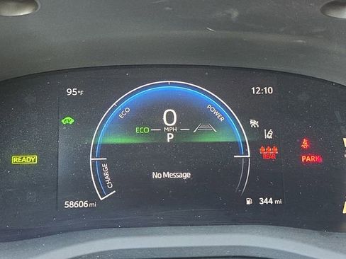 Used 2025 Toyota Camry SE FWD image 21