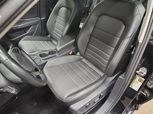 Used 2024 Volkswagen Jetta SE image 14