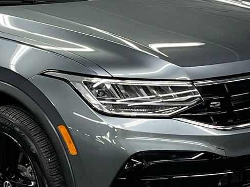 Used 2024 Volkswagen Tiguan SE R-Line image 42