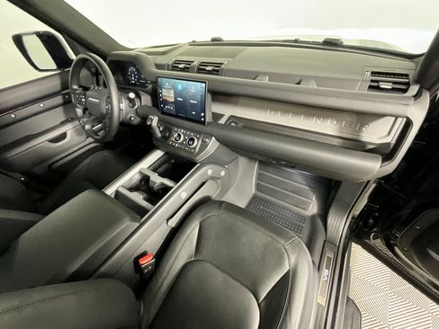 Used 2025 Land Rover Defender 130 V8 image 20