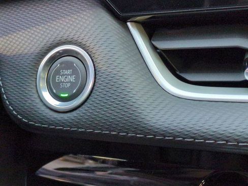 New 2026 Chevrolet Equinox LT w/ Convenience Package II image 17