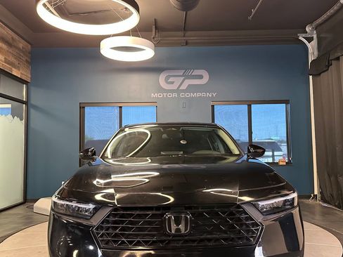 Used 2023 Honda Accord EX image 8