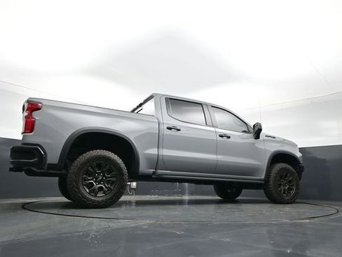 Used 2025 Chevrolet Silverado 1500 ZR2 w/ Dark Appearance Package AWD/4WD image 35