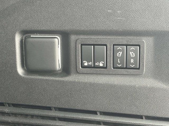 Used 2023 Chevrolet Tahoe Premier w/ Premium Package RWD image 25