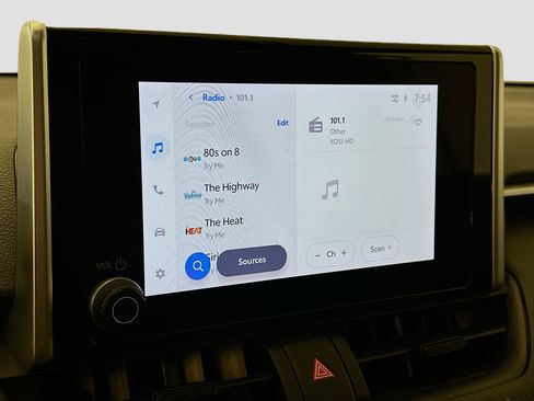 Used 2024 Toyota RAV4 XLE image 21