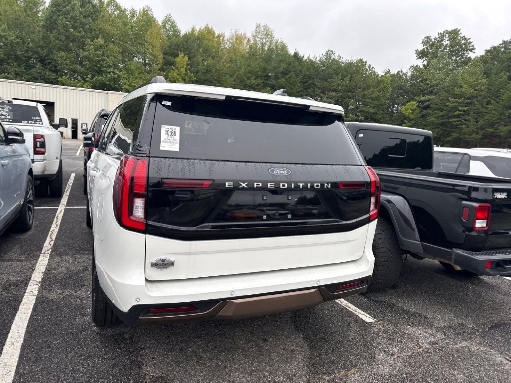 Used 2025 Ford Expedition King Ranch AWD/4WD image 13