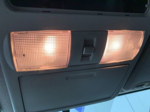 Used 2016 Nissan Frontier SV image 27