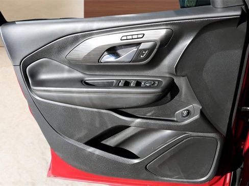 Used 2019 GMC Terrain SLT w/ Preferred Package image 11