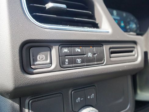 Used 2023 Chevrolet Suburban RST w/ Luxury Package image 20