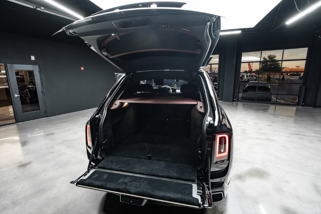 Used 2026 Rolls-Royce Cullinan AWD/4WD image 54