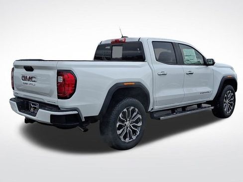 New 2026 GMC Canyon Denali image 7