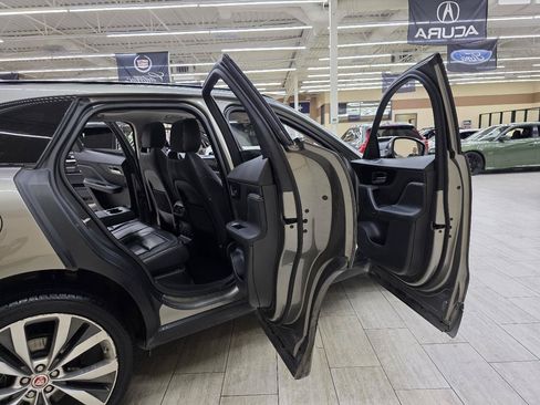 Used 2018 Jaguar F-PACE R-Sport AWD/4WD image 16