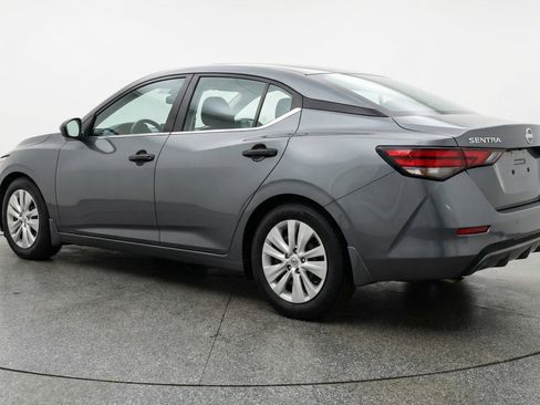 Used 2025 Nissan Sentra S image 5