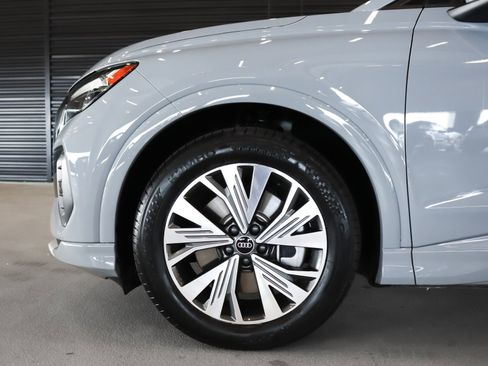 Used 2023 Audi Q4 e-tron Premium w/ Convenience Package RWD image 4