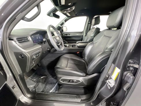 Used 2022 Jeep Wagoneer Series II image 21