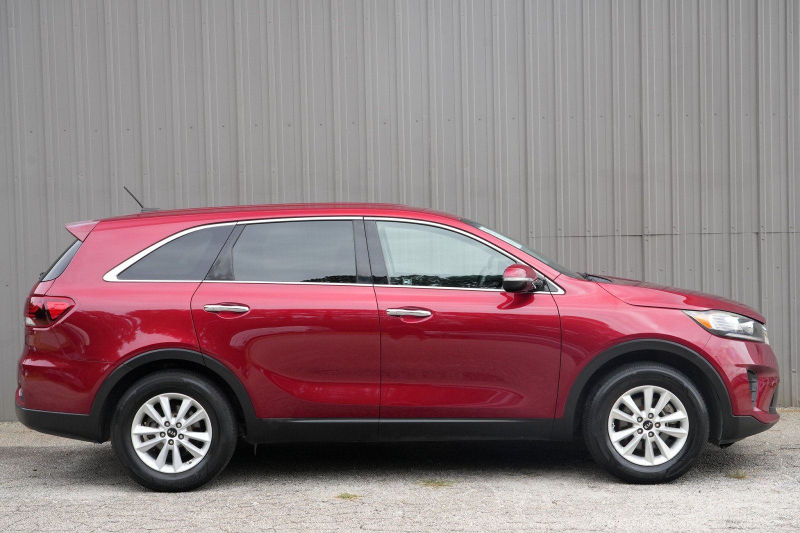 Used 2019 Kia Sorento FWD image 46
