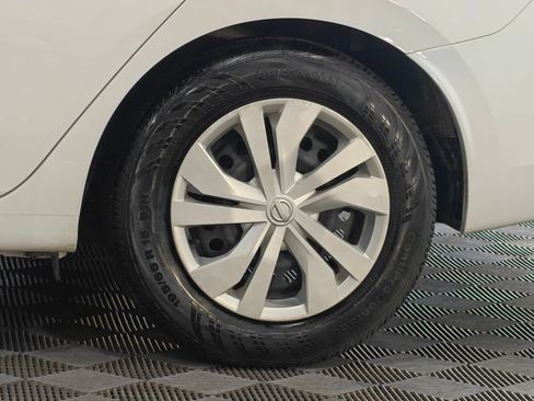 Used 2023 Nissan Versa S FWD image 34